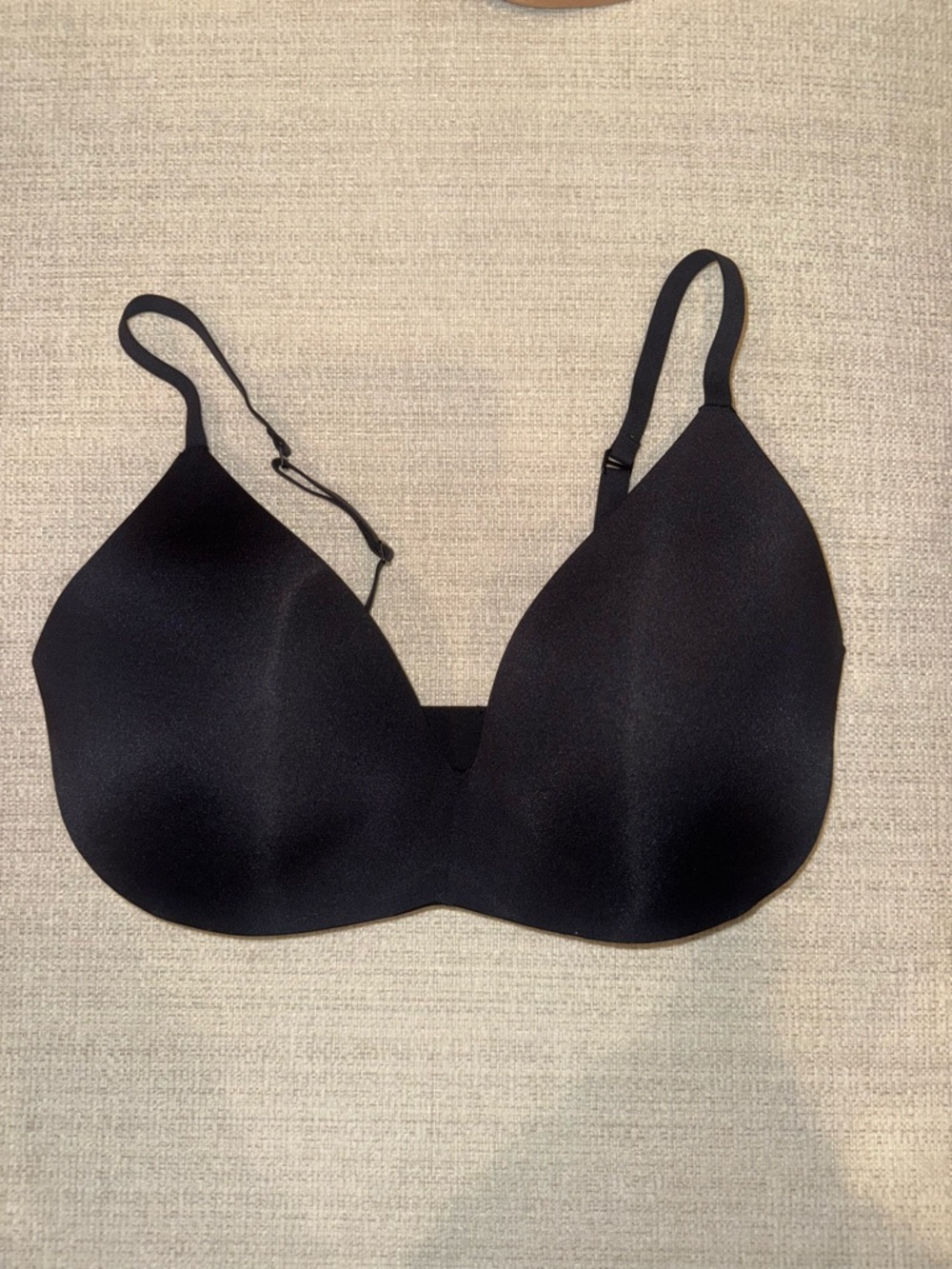 SKIMS Wireless Form Push Up Plunge Bra